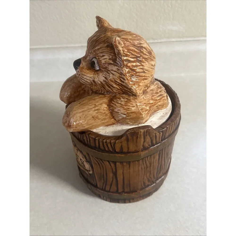 Vtg Cat Cookie Jar Treasure Craft Ceramic Kitten Cat in Barrel  Cottagecore Read